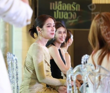 งานแถลงข่าวซีรีส์ "เปลือกรักปมลวง Hangout" พบ "ป๊อก-ปิยธิดา,แพนเค้ก-เขมนิจ,ขวัญ-อุษามณี"