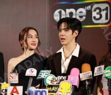 งาน "วิมานสีทอง First Preview" พบ "ฟิล์ม ธนภัทร,เดียร์น่า ฟลีโป"