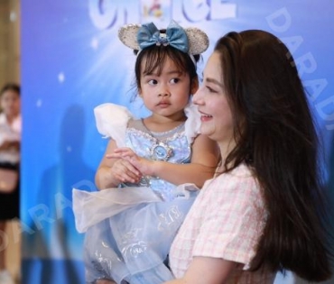 งานแถลงข่าว Disney On Ice Presents 100 Years of Wonder พบ "ครอบครัวต่าย ชุติมา,มิกค์ ทองระย้า"