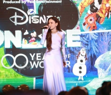 งานแถลงข่าว Disney On Ice Presents 100 Years of Wonder พบ "ครอบครัวต่าย ชุติมา,มิกค์ ทองระย้า"