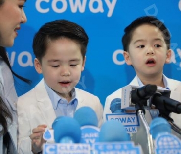 งานแถลงข่าวเปิดตัวแคมเปญ COWAY EVERYDAY WOW พร้อมครอบครัว บีม-กวี และ พี่ธีร์,น้องพีร์ 