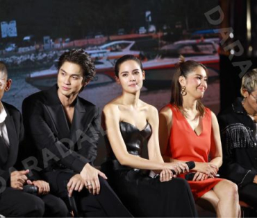 งาน Gala Premiere "เธอ ฟอร์ แคช สินเชื่อ..รักแลกเงิน" พบ ไบร์ท วชิรวิชญ์, ญาญ่า อุรัสยา