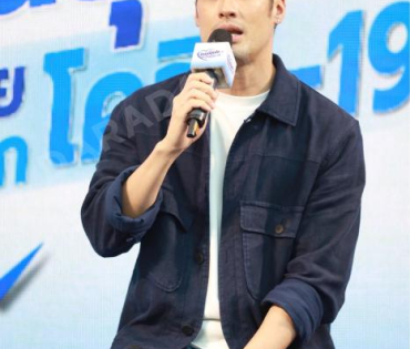 งานเปิดแคมเปญ “SAFE ZONE โซนนี้อุ่นใจปลอดภัยจากโควิด-19” พบ "บอย ปกรณ์ และ น้องวันใหม่"