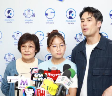 งานเปิดแคมเปญ “SAFE ZONE โซนนี้อุ่นใจปลอดภัยจากโควิด-19” พบ "บอย ปกรณ์ และ น้องวันใหม่"
