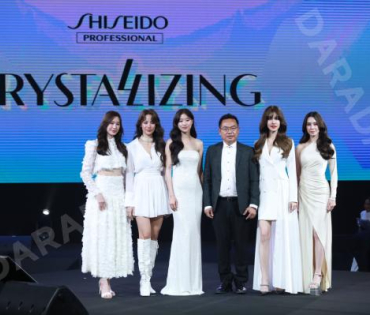 งาน CRYSTALLIZING RADIANCE FOR ALL นำโดย แก้ว-จริญญา, เกรซ-กาญจน์เกล้า