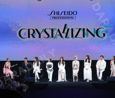 งาน CRYSTALLIZING RADIANCE FOR ALL นำโดย แก้ว-จริญญา, เกรซ-กาญจน์เกล้า