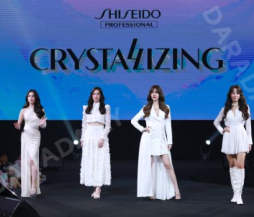 งาน CRYSTALLIZING RADIANCE FOR ALL นำโดย แก้ว-จริญญา, เกรซ-กาญจน์เกล้า