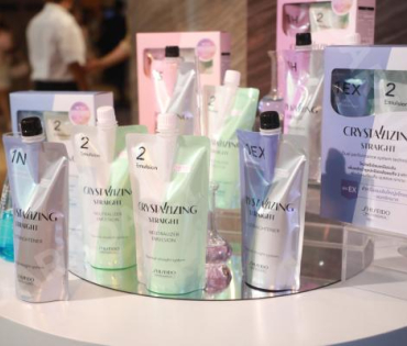 งาน CRYSTALLIZING RADIANCE FOR ALL นำโดย แก้ว-จริญญา, เกรซ-กาญจน์เกล้า