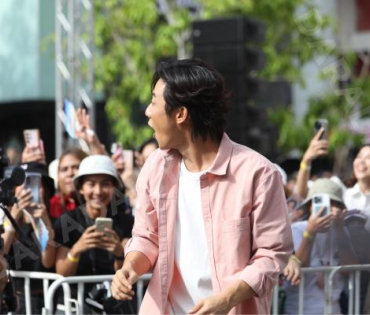 งานแถลงข่าวเปิดตัวพรีเซ็นเตอร์ เครื่องดื่มผสมคาเฟอีนอัดก๊าซ  "มิโซซ่า" พร้อมสัมภาษณ์ คัลเลนและพี่จอง