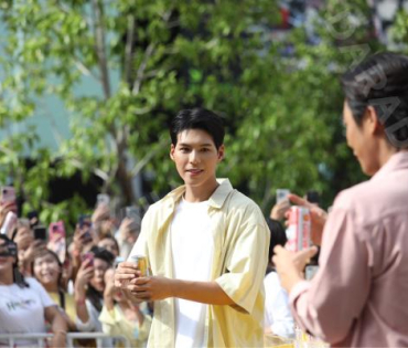 งานแถลงข่าวเปิดตัวพรีเซ็นเตอร์ เครื่องดื่มผสมคาเฟอีนอัดก๊าซ  "มิโซซ่า" พร้อมสัมภาษณ์ คัลเลนและพี่จอง