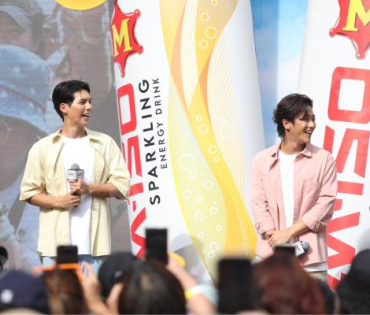 งานแถลงข่าวเปิดตัวพรีเซ็นเตอร์ เครื่องดื่มผสมคาเฟอีนอัดก๊าซ  "มิโซซ่า" พร้อมสัมภาษณ์ คัลเลนและพี่จอง