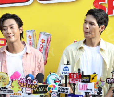 งานแถลงข่าวเปิดตัวพรีเซ็นเตอร์ เครื่องดื่มผสมคาเฟอีนอัดก๊าซ  "มิโซซ่า" พร้อมสัมภาษณ์ คัลเลนและพี่จอง