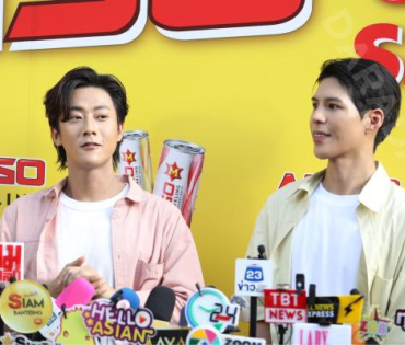 งานแถลงข่าวเปิดตัวพรีเซ็นเตอร์ เครื่องดื่มผสมคาเฟอีนอัดก๊าซ  "มิโซซ่า" พร้อมสัมภาษณ์ คัลเลนและพี่จอง