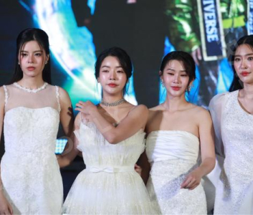 งานเปิดตัวภาพยนตร์อวกาศเรื่องแรกของไทย “ยูเรนัส2324” พบ "ฟรีน - สโรชา ,เบคกี้ - รีเบคก้า"