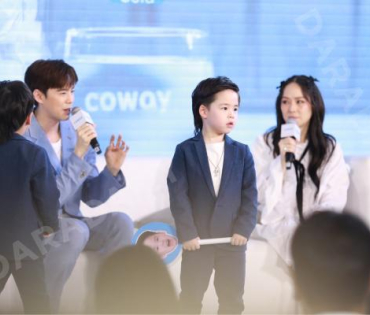 งาน Coway พบกับครอบครัว "บีม-กวี, ออย-อฏิพรณ์" และน้องแฝดสุดคิวต์ "พี่ธีร์-น้องพีร์"