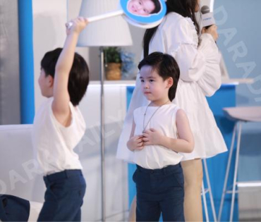 งาน Coway พบกับครอบครัว "บีม-กวี, ออย-อฏิพรณ์" และน้องแฝดสุดคิวต์ "พี่ธีร์-น้องพีร์"