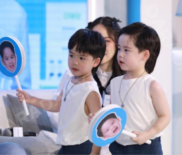 งาน Coway พบกับครอบครัว "บีม-กวี, ออย-อฏิพรณ์" และน้องแฝดสุดคิวต์ "พี่ธีร์-น้องพีร์"