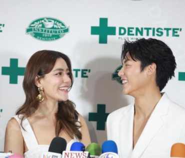 งานแถลงข่าว เดนทิสเต้ พร้อมพรีเซนเตอร์คู่รักหวาน "หมาก-คิม"