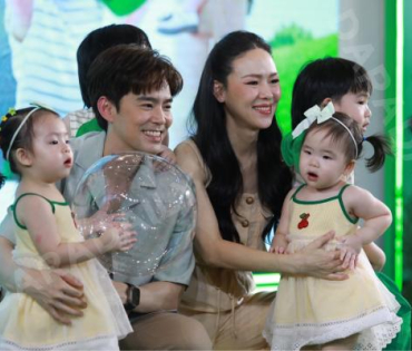 งานแถลงข่าวเปิดตัวแคมเปญ AMAZING DOS พบ "พ่อบีม หม่ามี้ออย พี่พีร์ พี่ธีร์ น้องอัญญา น้องอัยวา"