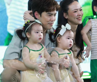 งานแถลงข่าวเปิดตัวแคมเปญ AMAZING DOS พบ "พ่อบีม หม่ามี้ออย พี่พีร์ พี่ธีร์ น้องอัญญา น้องอัยวา"