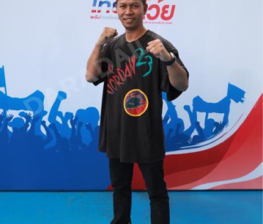 งานแถลงข่าวเปิดตัวโครงการ "ไทยสู้โว้ย" พบ "เบสท์ รักษ์วนีย์, ภูมิ เกียรติภูมิ" 