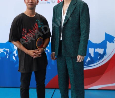 งานแถลงข่าวเปิดตัวโครงการ "ไทยสู้โว้ย" พบ "เบสท์ รักษ์วนีย์, ภูมิ เกียรติภูมิ" 