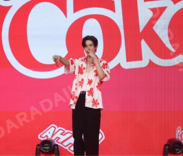 งาน "โค้ก“ แชร์ความสุข กับแคมเปญ ส่งCokeให้ พบ "พีพี กฤษฏ์"