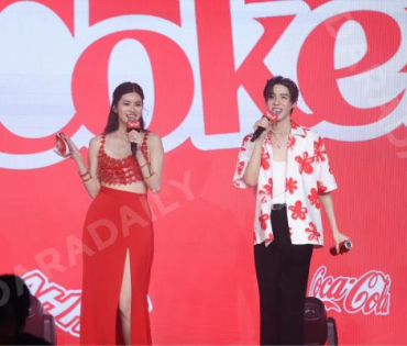 งาน "โค้ก“ แชร์ความสุข กับแคมเปญ ส่งCokeให้ พบ "พีพี กฤษฏ์"