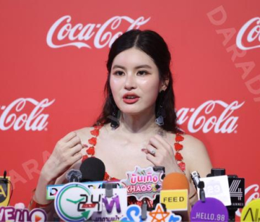 งาน "โค้ก“ แชร์ความสุข กับแคมเปญ ส่งCokeให้ พบ "พีพี กฤษฏ์"