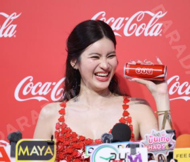 งาน "โค้ก“ แชร์ความสุข กับแคมเปญ ส่งCokeให้ พบ "พีพี กฤษฏ์"