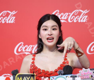 งาน "โค้ก“ แชร์ความสุข กับแคมเปญ ส่งCokeให้ พบ "พีพี กฤษฏ์"
