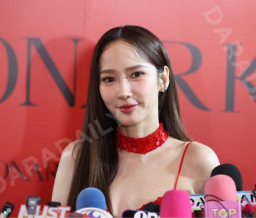 งาน “1st LONARK New Experience” X “Aum Patcharapa”