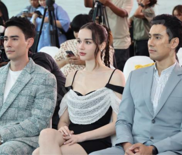 ภาพบรรยากาศ  EXCLUSIVE PRESS INTERVIEW “คุณแม่แก้ขัด” พบกับ "เอส กันตพงศ์, ริส วิชญพงศ์"