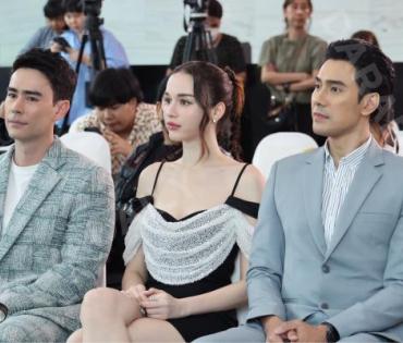 ภาพบรรยากาศ  EXCLUSIVE PRESS INTERVIEW “คุณแม่แก้ขัด” พบกับ "เอส กันตพงศ์, ริส วิชญพงศ์"
