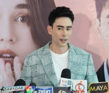 ภาพบรรยากาศ  EXCLUSIVE PRESS INTERVIEW “คุณแม่แก้ขัด” พบกับ "เอส กันตพงศ์, ริส วิชญพงศ์"