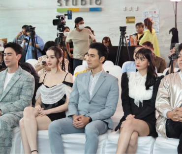 ภาพบรรยากาศ  EXCLUSIVE PRESS INTERVIEW “คุณแม่แก้ขัด” พบกับ "เอส กันตพงศ์, ริส วิชญพงศ์"