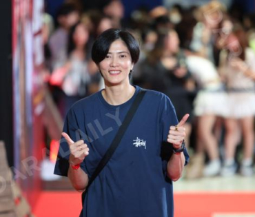 ภาพบรรยากาศรอบปฐมทัศน์ ละครเวที "2499 เดอะมิวสิคัล" นำแสดงโดย นาย ณภัทร, ไอซ์ พาริส