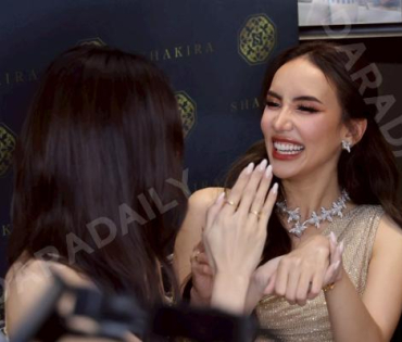 งานเปิดตัว “Shakira Glow Body Oil” กับ 2 สาวคู่จิ้น "กชเบล ศรัณย์รัชต์, เผือก พิพัฒน์"