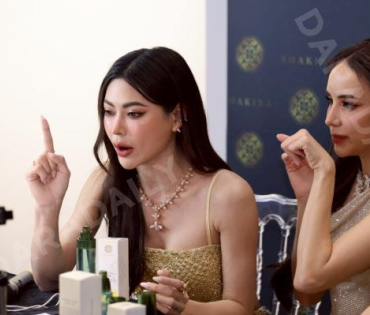 งานเปิดตัว “Shakira Glow Body Oil” กับ 2 สาวคู่จิ้น "กชเบล ศรัณย์รัชต์, เผือก พิพัฒน์"