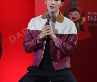 งานเปิดตัวแคมเปญ "Drink to Share" คุณดื่ม = คุณให้ พบ "เต ตะวัน, นิว ฐิติภูมิ"