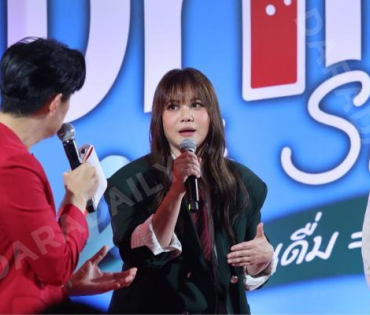 งานเปิดตัวแคมเปญ "Drink to Share" คุณดื่ม = คุณให้ พบ "เต ตะวัน, นิว ฐิติภูมิ"