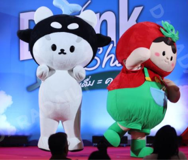 งานเปิดตัวแคมเปญ "Drink to Share" คุณดื่ม = คุณให้ พบ "เต ตะวัน, นิว ฐิติภูมิ"