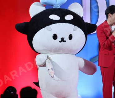 งานเปิดตัวแคมเปญ "Drink to Share" คุณดื่ม = คุณให้ พบ "เต ตะวัน, นิว ฐิติภูมิ"