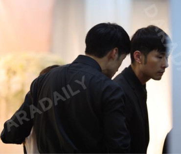 พิธีรดน้ำศพ "คุณแม่งามทิพย์ ฉัตรบริรักษ์"