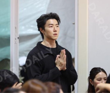 พิธีรดน้ำศพ "คุณแม่งามทิพย์ ฉัตรบริรักษ์"