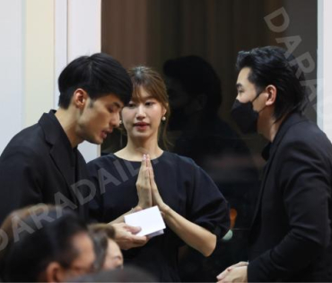 พิธีรดน้ำศพ "คุณแม่งามทิพย์ ฉัตรบริรักษ์"