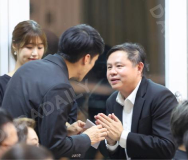 พิธีรดน้ำศพ "คุณแม่งามทิพย์ ฉัตรบริรักษ์"