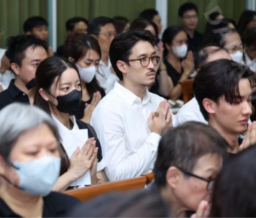 พิธีรดน้ำศพ "คุณแม่งามทิพย์ ฉัตรบริรักษ์"