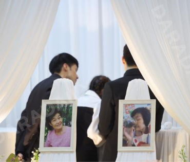 พิธีรดน้ำศพ "คุณแม่งามทิพย์ ฉัตรบริรักษ์"