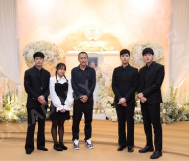 พิธีรดน้ำศพ "คุณแม่งามทิพย์ ฉัตรบริรักษ์"